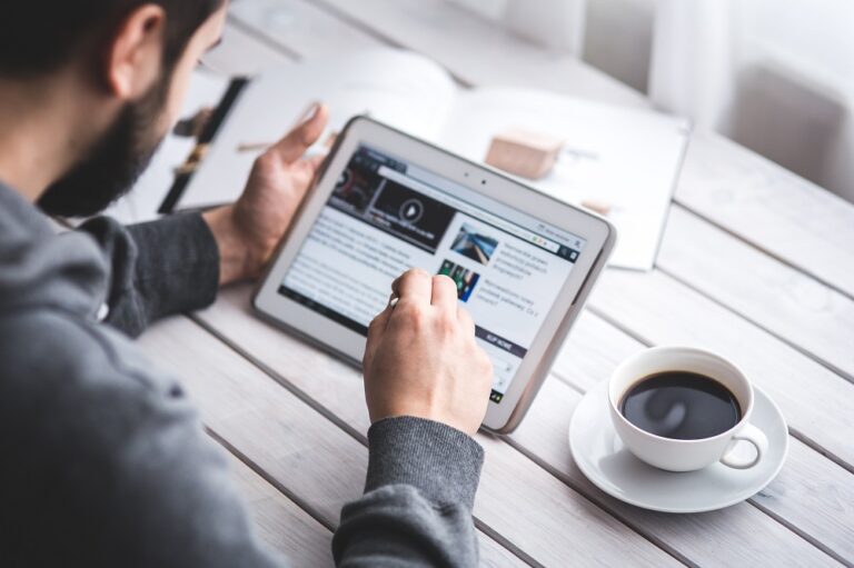 Finding Factual Information: News Websites